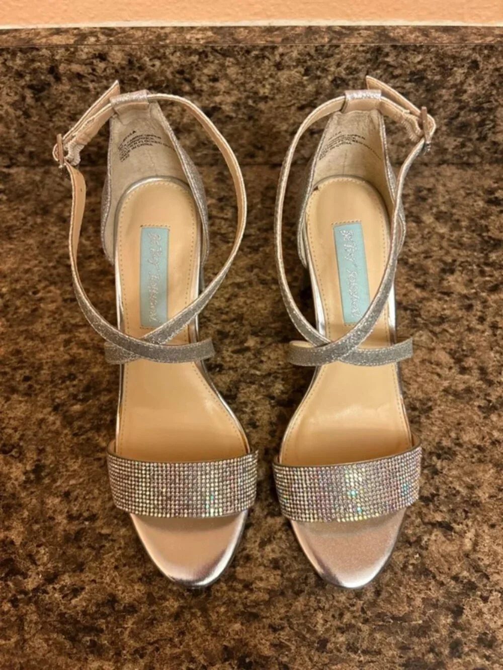 Betsey Johnson silver glitter sandals – size 6